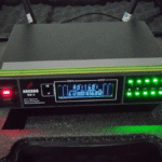 Análise do microfone dinâmico Arcano BB-2, o modelo XLR de broadcast mais acessível para podcast e locução.