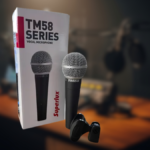 Microfone dinâmico Superlux TM58 para vocais de palco, o melhor clone do SM58 para shows ao vivo e ensaios.